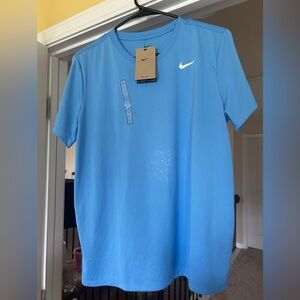 Women’s Nike large dri for tee.